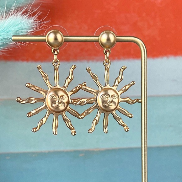 Park Lane ☀️ SUNNY DAYS Earrings Retro Sun Rays Matte Gold Tone NWT - Picture 3 of 10